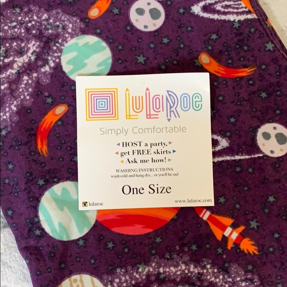 🆕NWT planet leggings